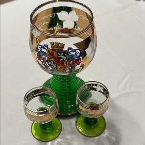 Munster Green and Gold Glassware Set of 3  pre owned good condition